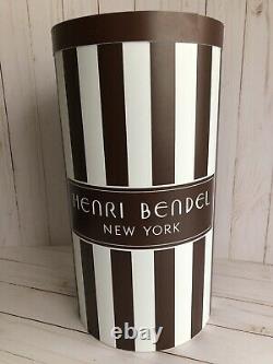 Henri Bendel Collectable RARE WINDOW STORE DISPLAY SET Limited edition Iconic HB