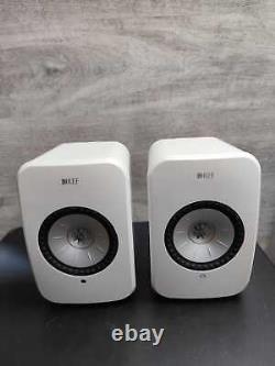KEF LSX Wireless Bookshelf Speakers Pair in White, Store Display