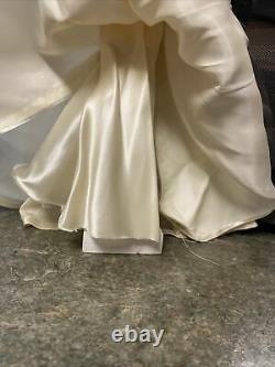 Vintage Window Store Display Doll Mannequin Bride! 1940s 14 1/2 Tall