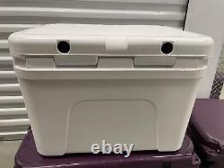 YETI Tundra 35 Cooler, White Color- NEW Other Store Display Nothing Ever Inside